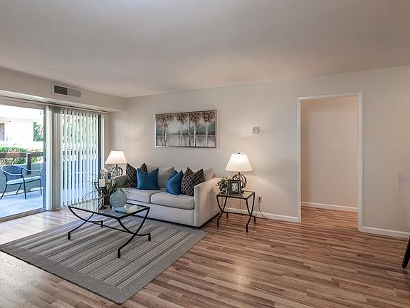 4th image of 309 Tradewinds Dr APT 9