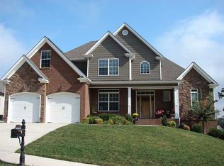 9582 Wiltshire Dr, Ooltewah, TN 37363