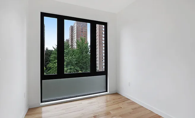 Rented by REZI | media 28