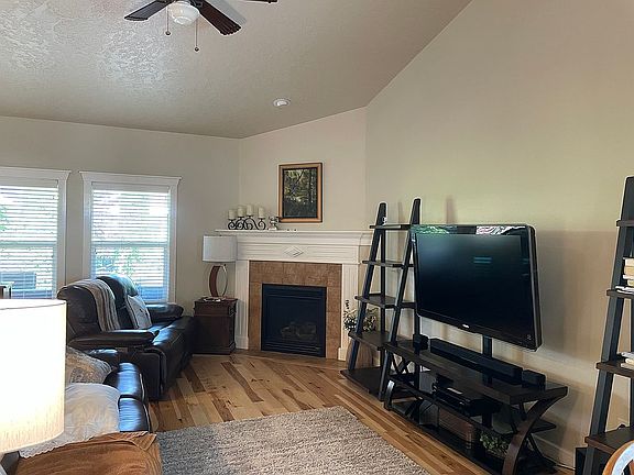 2nd image of 6131 N Ulmer Ln