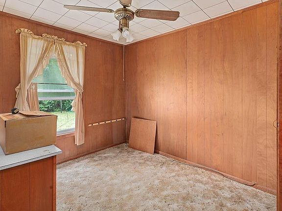 3rd image of 265 Banks Dr