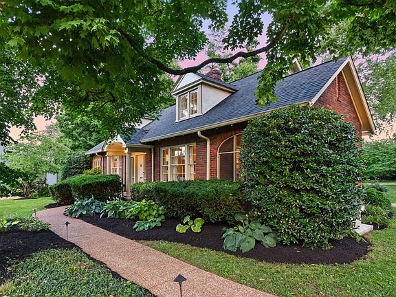2nd image of 3609 Saratoga Dr