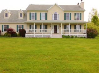 14 Dawn Dr, Westtown, NY 10998