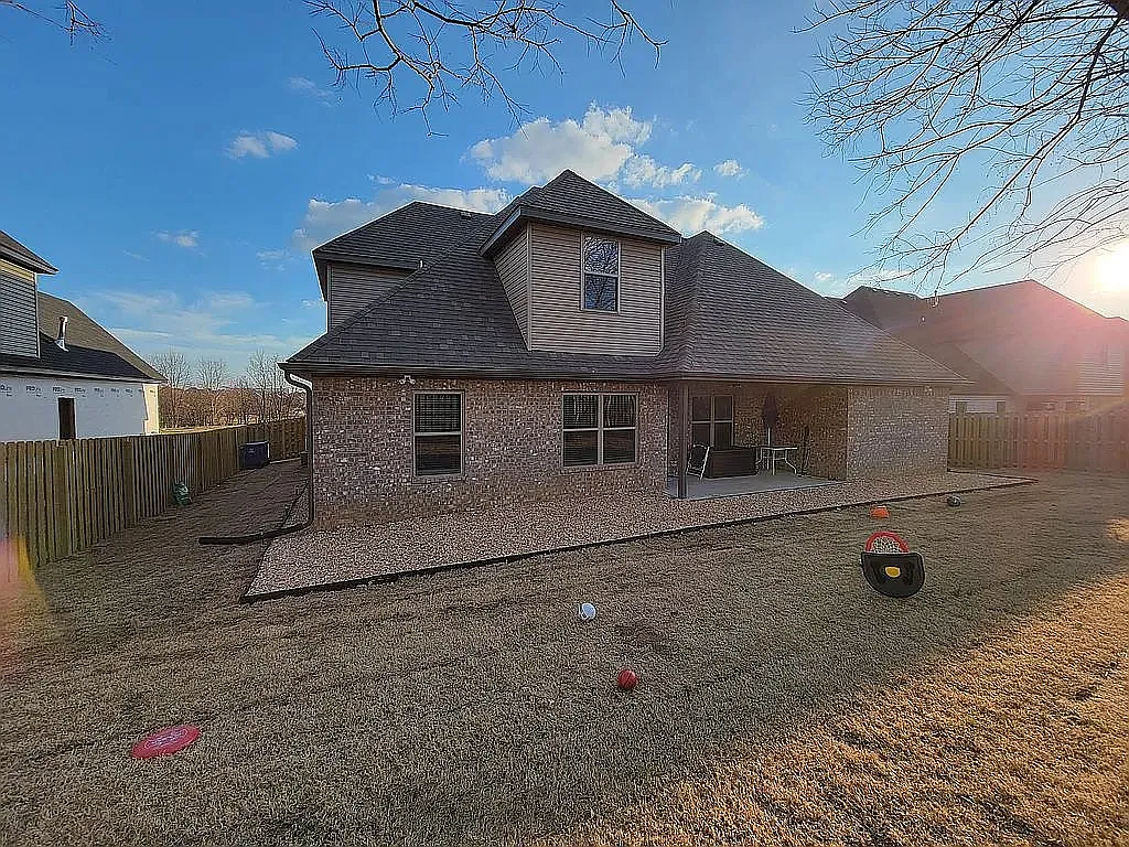 6 bed, 2991 sqft, $3,300 — Photo 3