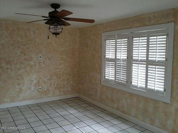2nd image of 425 Lenore Ave