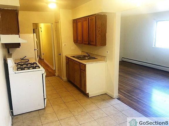 5th image of 8205 S Maryland Ave APT 3