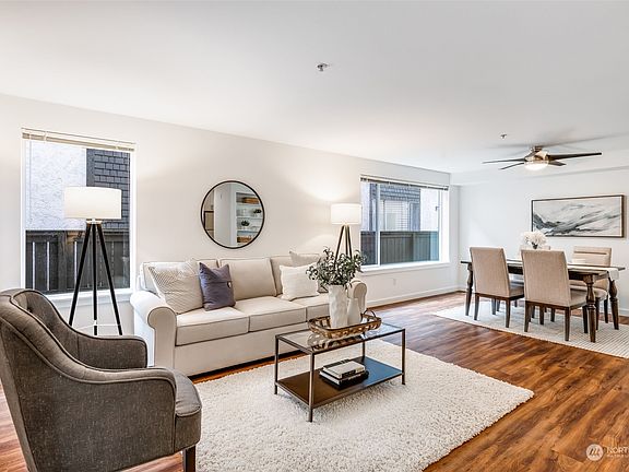 4th image of 10744 Greenwood Avenue N #101