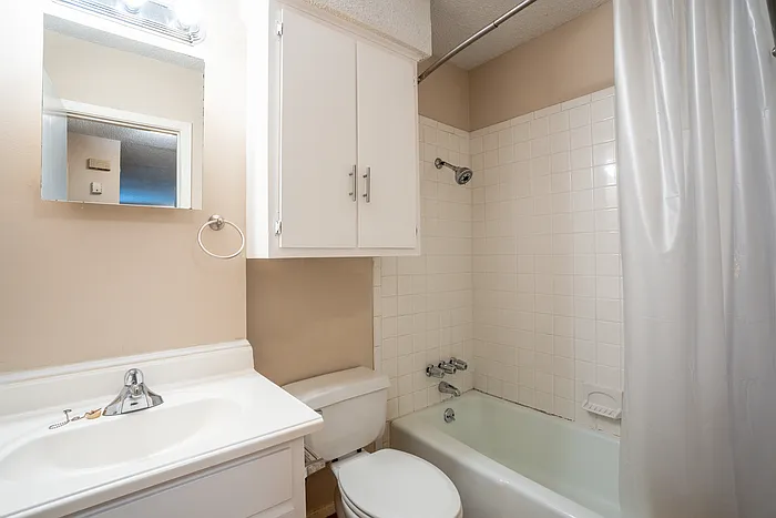9104 Quail Creek Dr #B — Photo 21