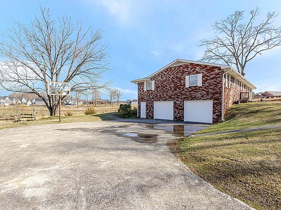 4th image of 1836 Forest Hill Rd