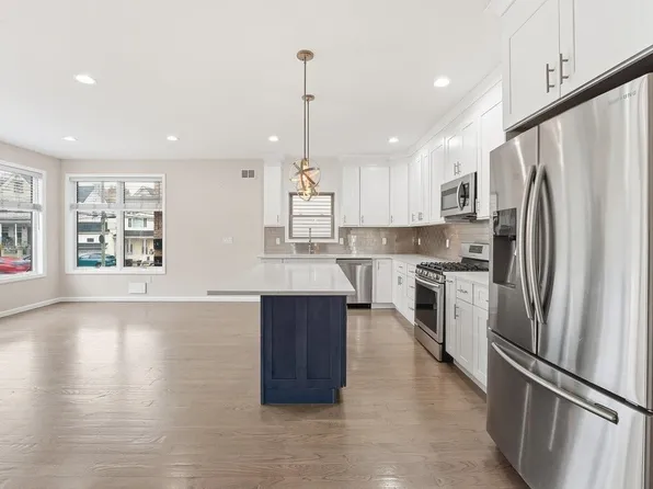 5103 Meadowview Avenue image 4 of 28