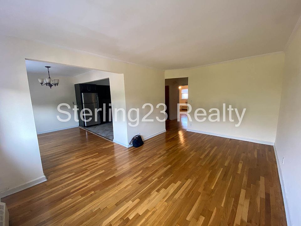 1st image of 21-24 Hoyt Ave S #3G