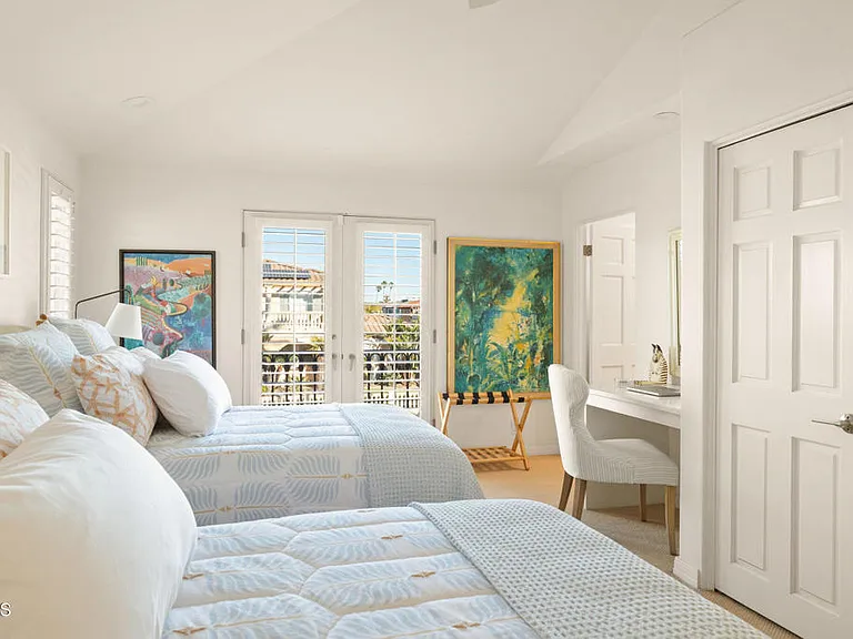1571 Mandalay Beach Rd — Photo 24