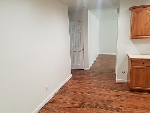 5th image of 2355 Northhill St