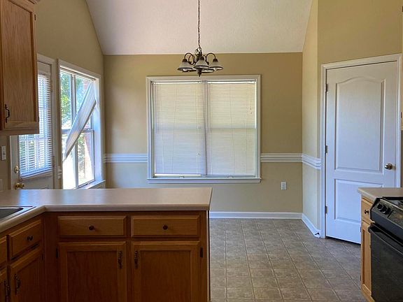 4th image of 10663 Cornell Dr