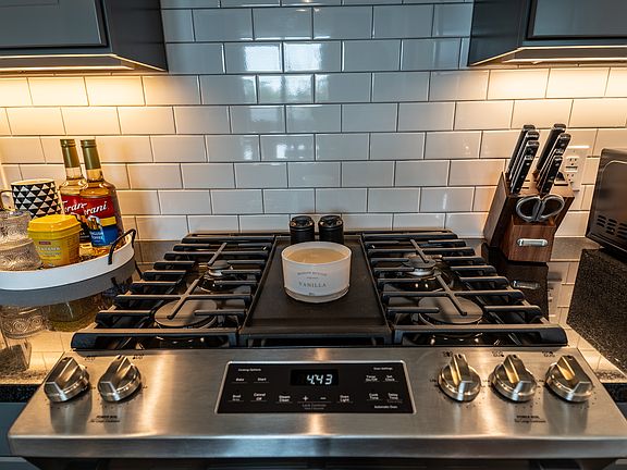 4th image of 109 N Gregson St #203