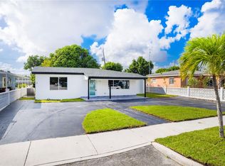 118 SE 9th Ct, Hialeah, FL 33010