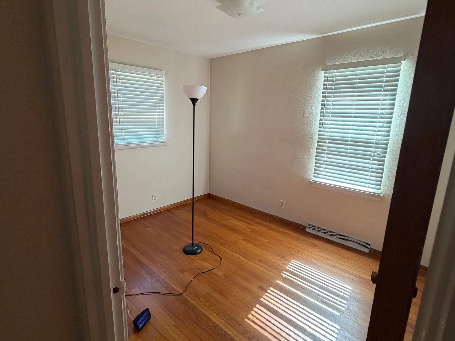 2 bed, 925 sqft, $1,200 — Photo 2