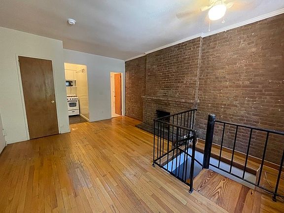 2nd image of 113 W 85th St APT A