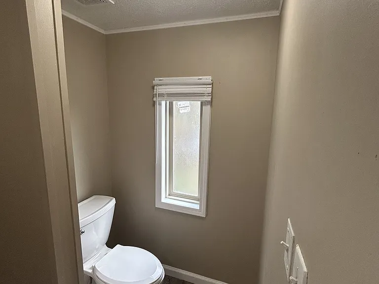 202 Zackary St — Photo 11
