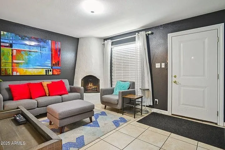 8046 E Oak St — Photo 2