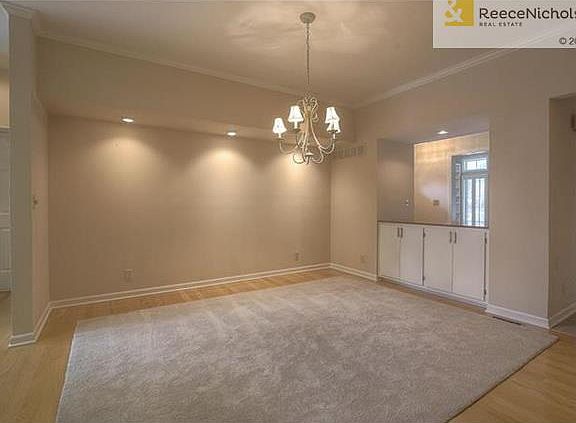 4th image of 3603 Somerset Dr