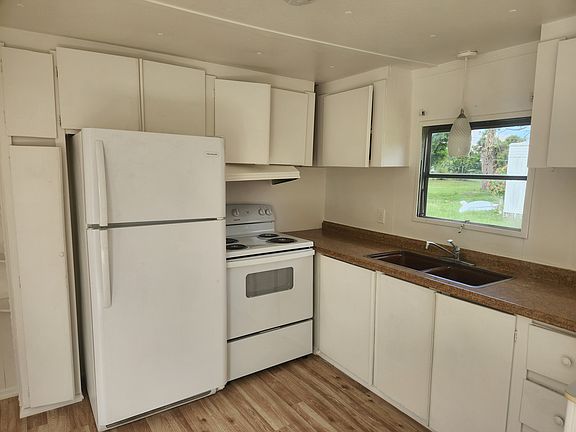 4th image of 8207 Drew St