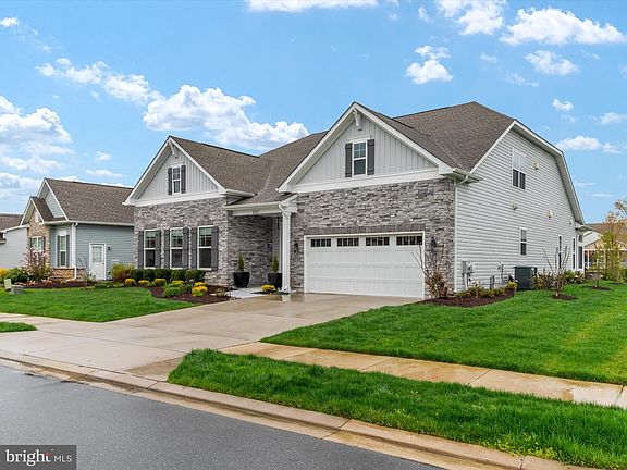 2nd image of 235 Bayberry Dr