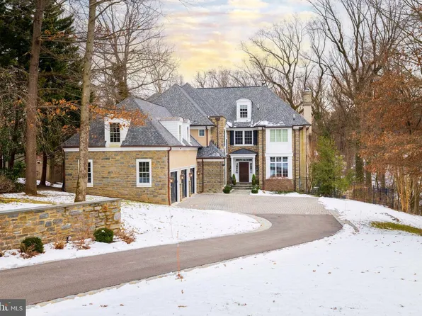 732 Saint Andrews Rd, Philadelphia, PA 19118