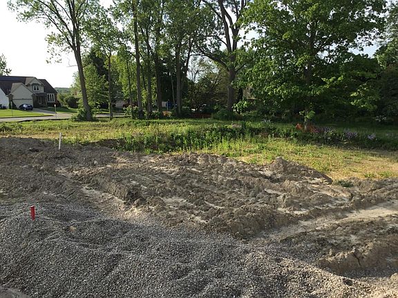 4th image of 324 Arbor Ln