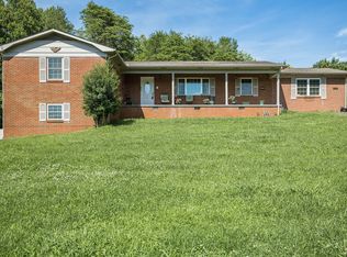 2674 Louisville Rd, Maryville, TN 37801