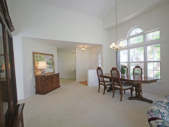 5th image of 414 Cromwell Cir Unit 1