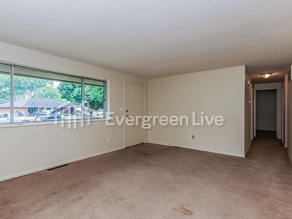 4th image of 1757 Utica Dr
