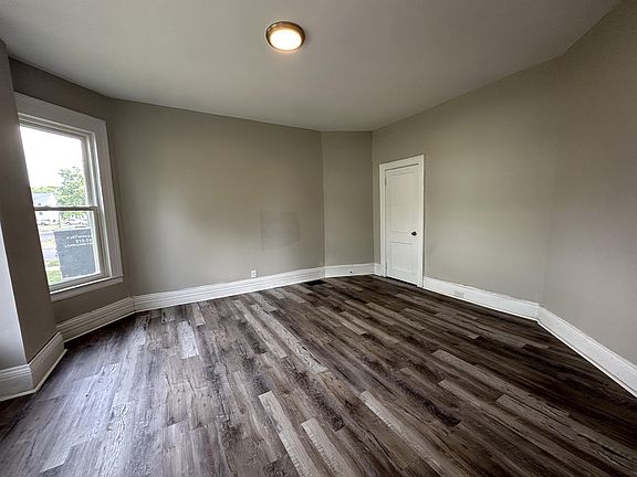 3rd image of 200 Kirk Ave #1