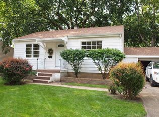306 Brookwood Dr, Champaign, IL