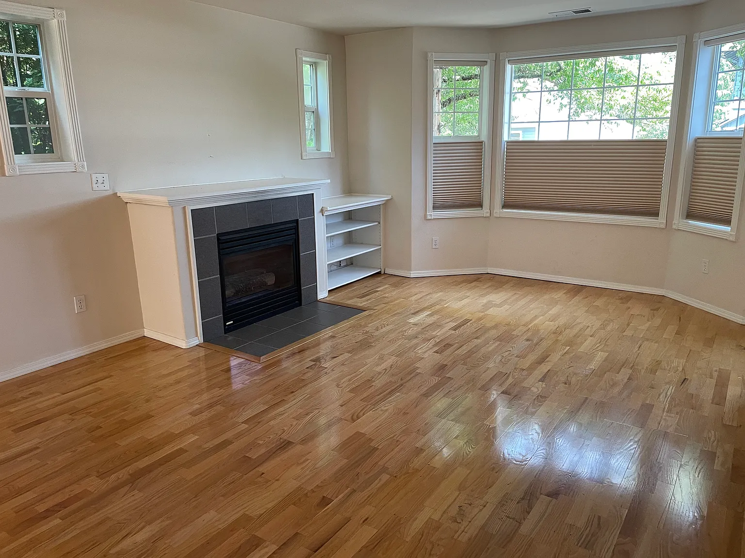 1632 SE Knapp St — Photo 3