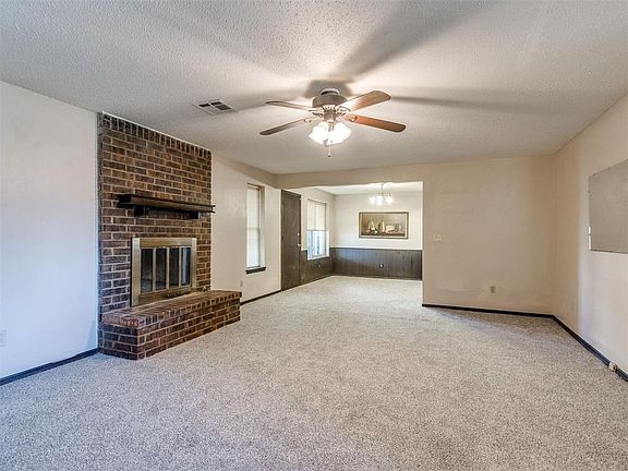 4th image of 8817 S Charlotte Dr