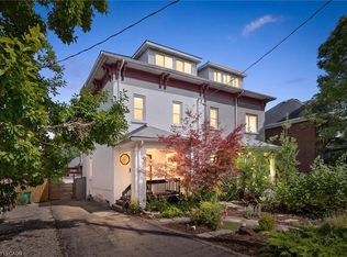 54 Willow St, Waterloo, ON N2J 1V5