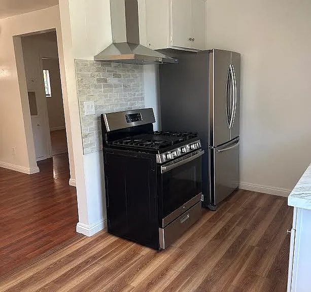 714 N Dillon St — Photo 6