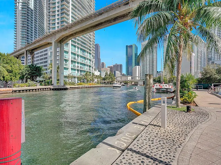 690 SW 1st Ct #Penthouse I12 — Photo 39