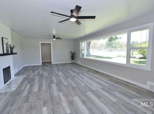 520 E Logan St, Caldwell, ID 83605