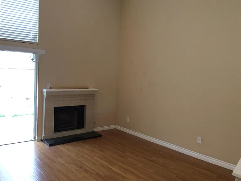 6665 Bradford Ct — Photo 13