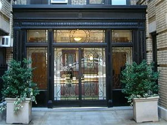 Sold by Park River | media 9