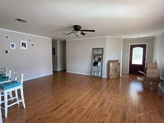 5th image of 4916 Woodstock Dr