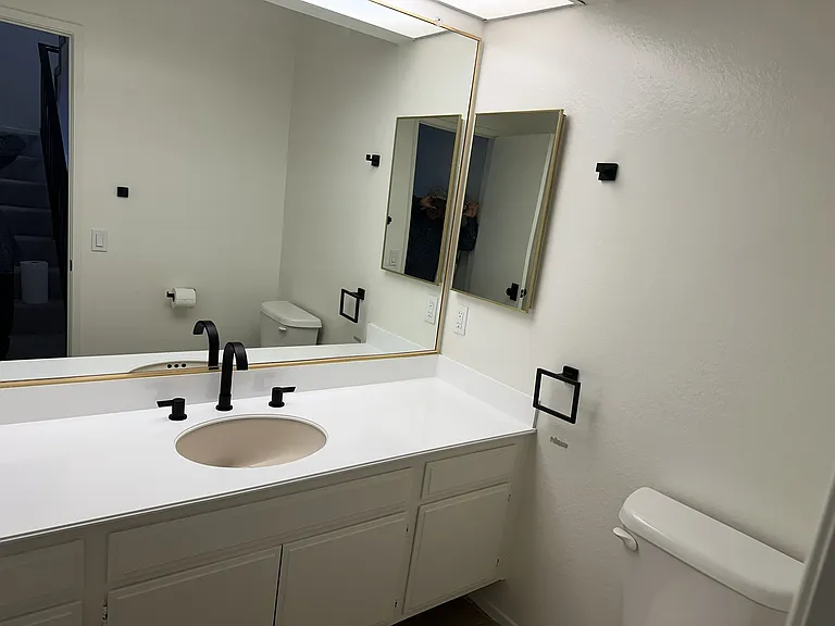 Main Floor - Guest Bathroom