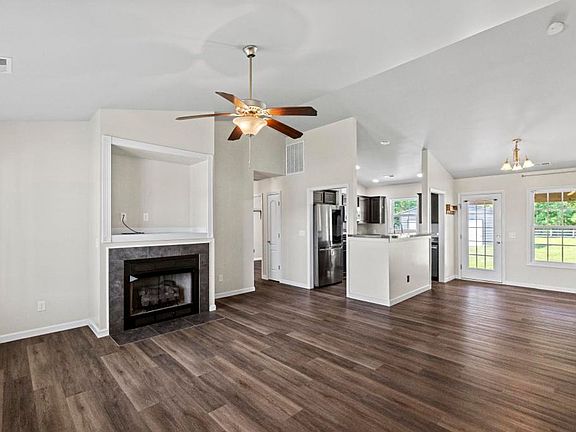3rd image of 186 Christy Dr