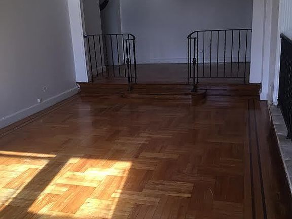 3rd image of 95 W 195th St APT 4B