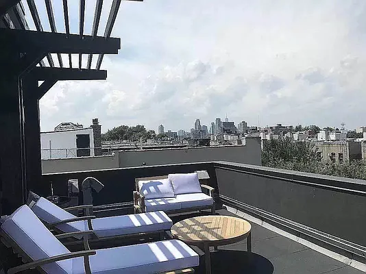 Rented by Tapiro Realty | media 12