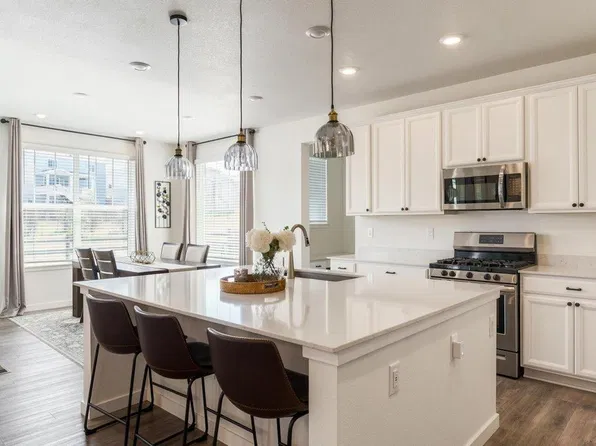 727 Columbia St, Johnstown, CO 80534