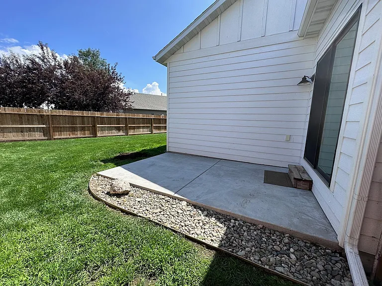 911 New Mexico Dr — Photo 3