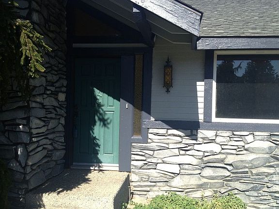 2nd image of 106 Hillview Dr